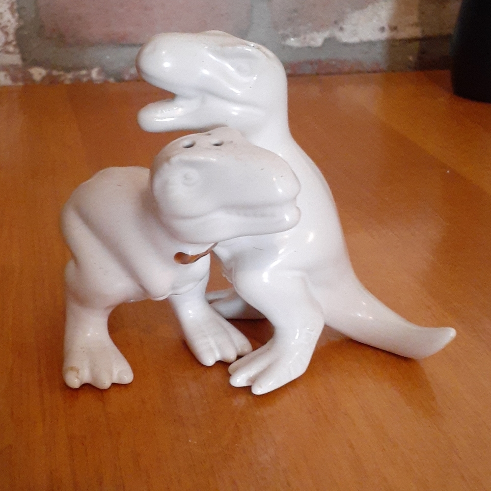 Dinosaur salt and pepper shaker